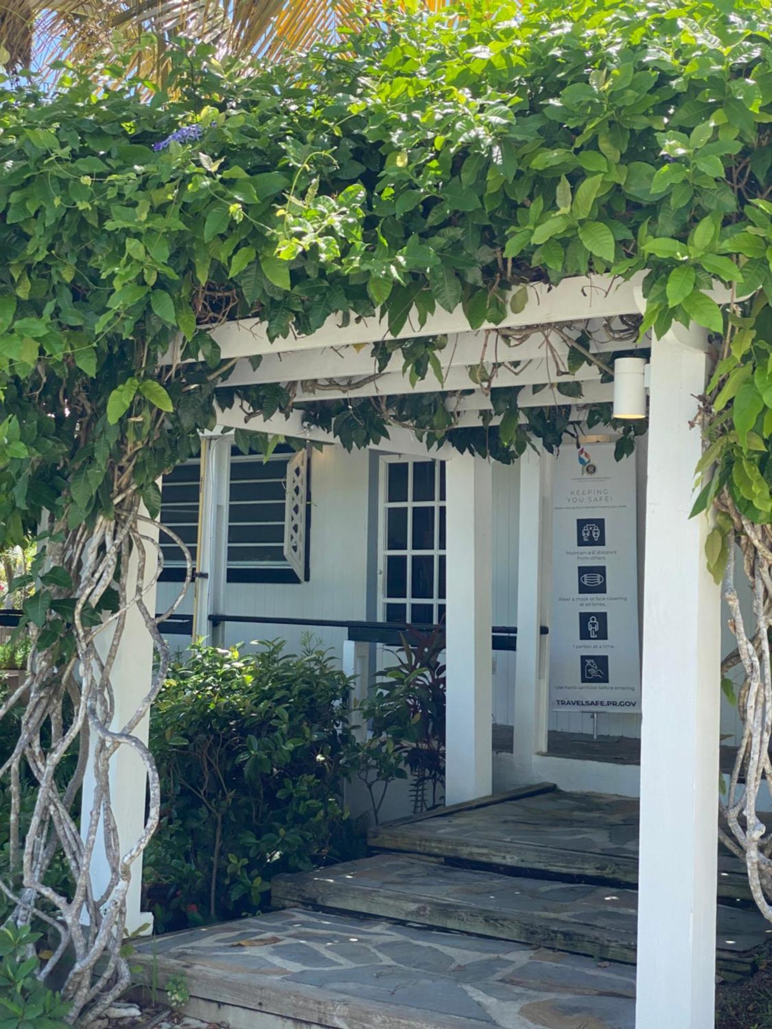 Club Seabourne Hotel Isla Culebra エクステリア 写真